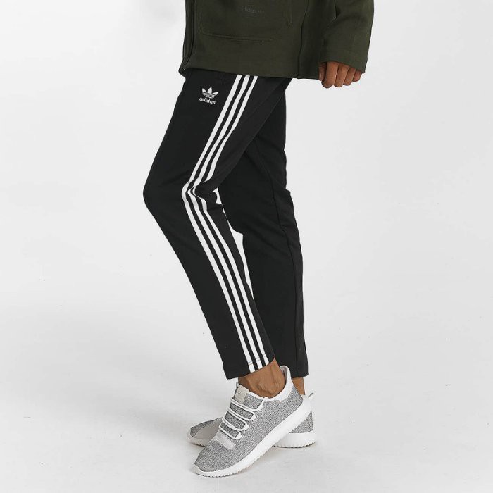  Adidas BECKENBAUER TRACK PANTS 黑 運動長褲 三條線 CW1269