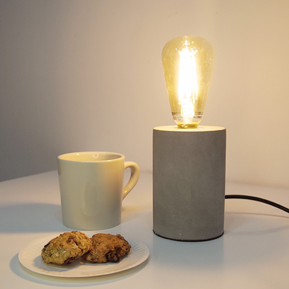 DeLife｜純粹圓柱水泥燈- 附LED復古燈泡 蠟燭型檯燈純粹水泥質感，簡單氣氛提升就選這款！
