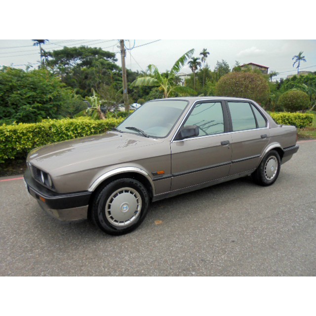 大昌汽車二手車中古車嚴選19年式bmw 0 318i 原廠手排車保證全車原版件 蝦皮購物