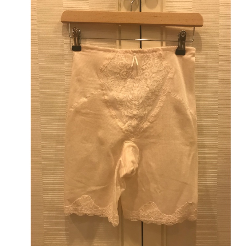 日本製機能內褲（塑身褲M號）