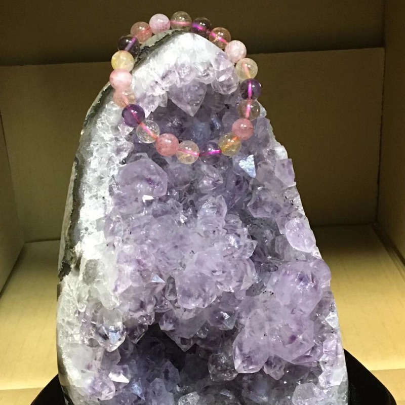 紫水晶晶洞 紫水晶晶鎮 消磁石 紫水晶晶花 擺件 2.3公斤21公分附底座 擺放不佔空間只要2700元