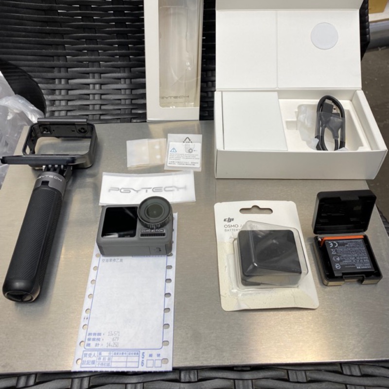 大疆DJI OSMO ACTION 二手中古近全新 運動防水極限攝影機 效能更勝GOPRO 含原廠加購隨心換保固