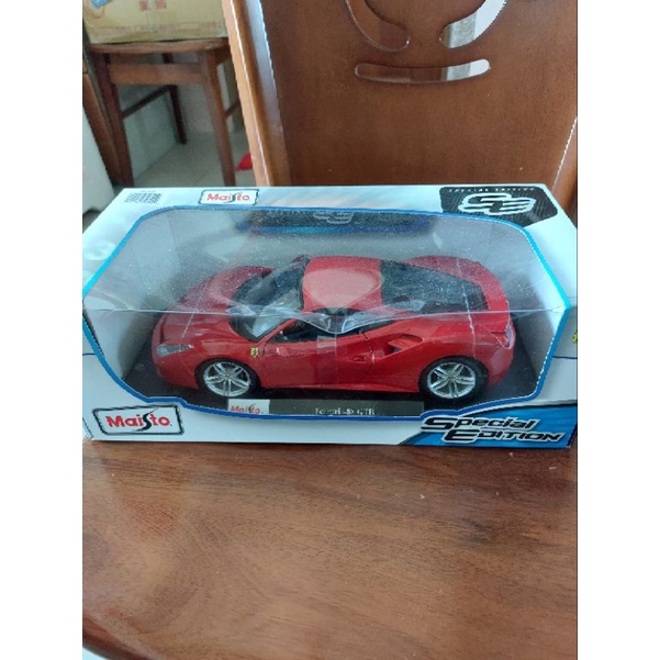 ❤現貨-全新品外盒損傷❤ Maisto收藏模型車1:18 Ferrari 488 GTB 紅色