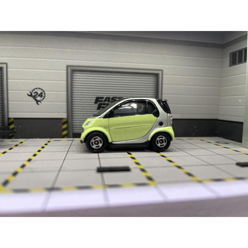 Tomica no.75 Smart Fortwo coupe（螺絲底盤）