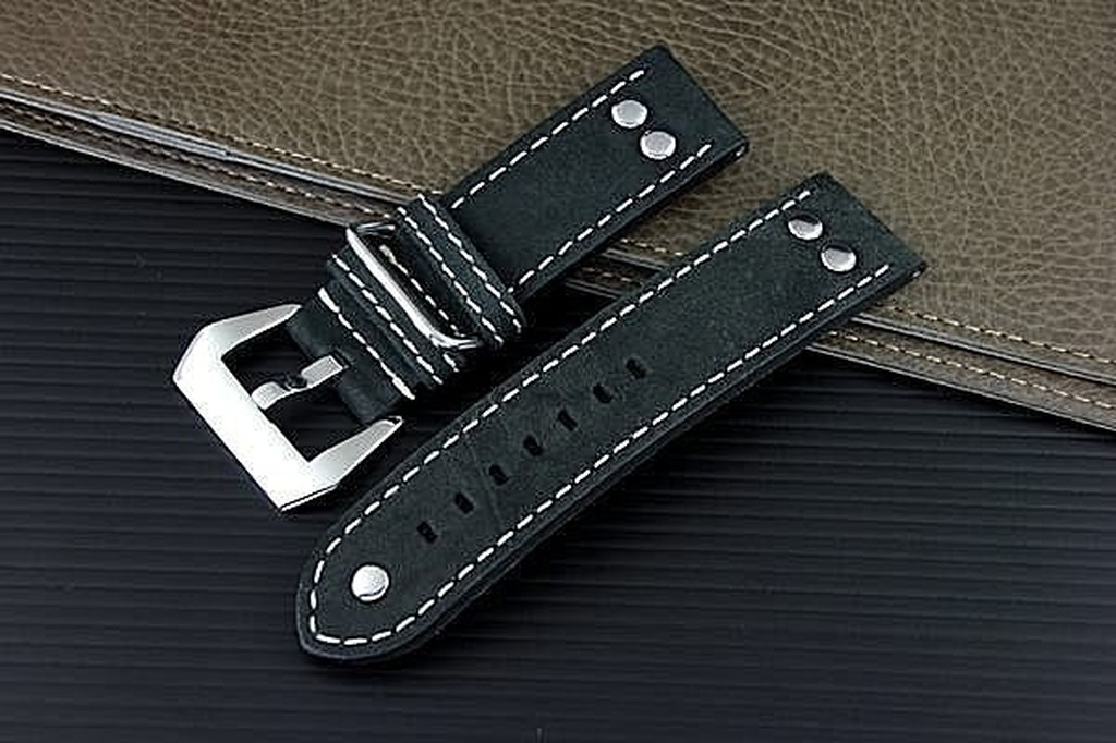 24mm 直身黑色真皮錶帶飛行錶的新衣banda德國軍錶vintage冒險風格鉚釘