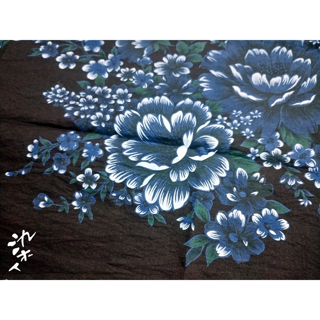 染人 當台灣花布遇到台灣藍染 她唯一的名字叫 美麗 手作布藝縫紉用拼布零碼布棉布 桌巾可用 蝦皮購物