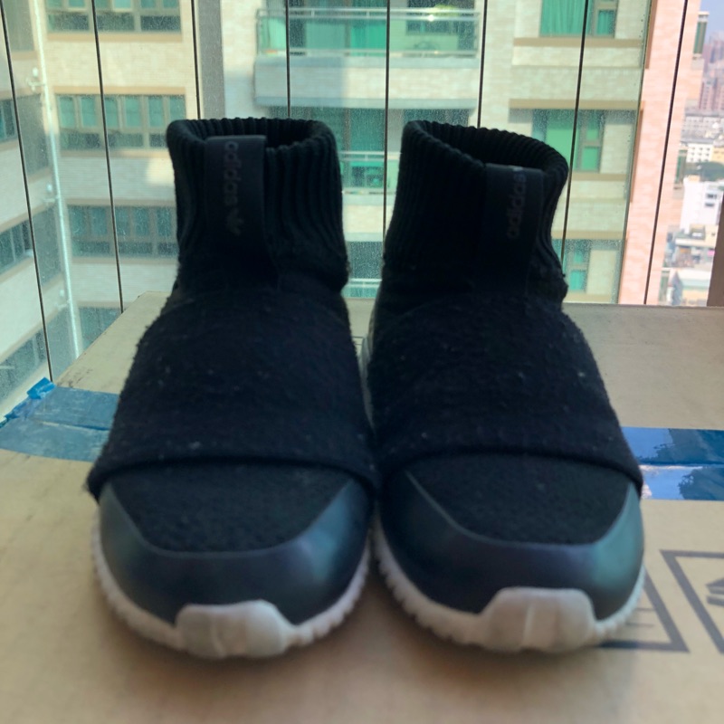 Adidas黑色襪套鞋