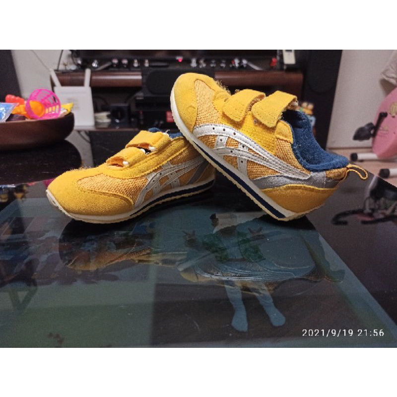 （百貨公司專櫃購入）ASICS 亞瑟士 IDAHO MINI3 17cm 童鞋 布鞋 慢跑鞋 男童鞋 黃白 TUM186