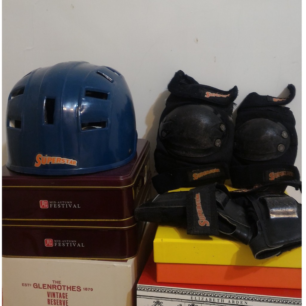 直排輪護具 百貨公司買的 國小 頭盔 膝蓋護具 手護具