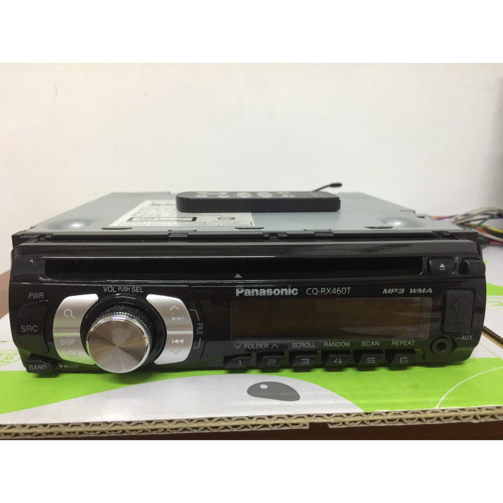 二手2016 【Panasonic】CQ-RX460T MP3/CD/USB/AUX 汽車音響主機，含線組、遙控器