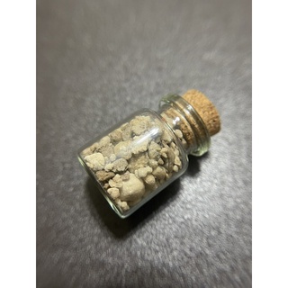 {泰國至寶}龍宮靈骨舍利子（含瓶）-結緣價