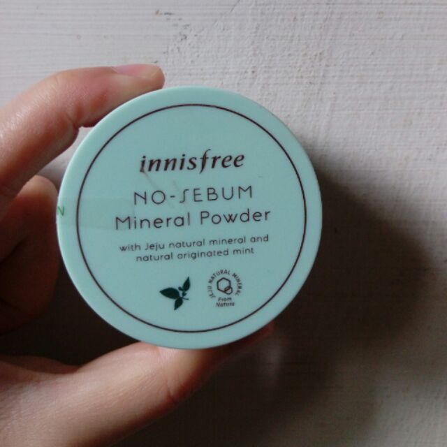 Innisfree控油蜜粉