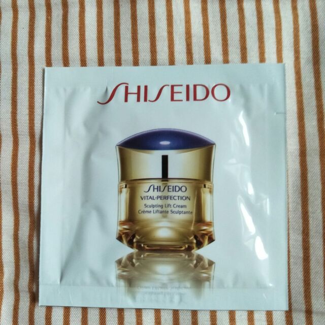 資生堂SHISEIDO 全效抗痕 緊顏白金霜1.5mL和1mL