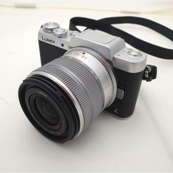 【一番3C】Panasonic Lumix DMC-GF7 搭14-42mm G 單鏡組 二手良品 微單眼-G00015