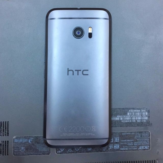 HTC 10 附美國dbrand機身貼 可小議