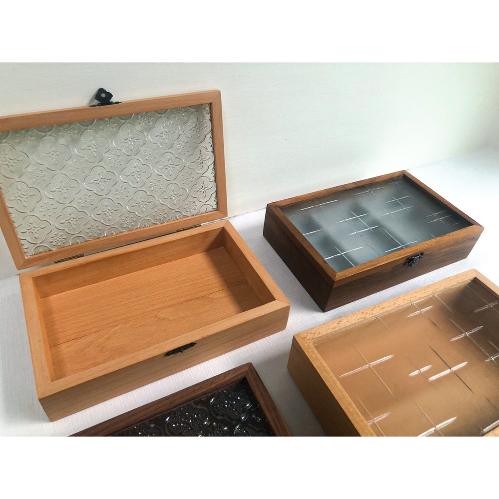 復古窗花玻璃 花窗木盒 中 飾品配件收納盒 十字 海棠花 手感木製 回收在製再生手 蝦皮購物