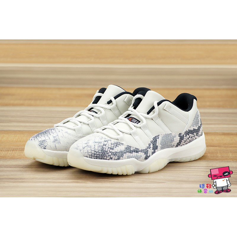 air jordan 11 low le snakeskin
