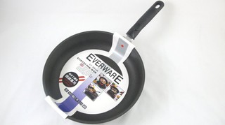 EVERWARE 臺灣製 28cm 31cm 34cm 37cm 手工鑄造鐵鏟多功能不沾平底鍋 煎鍋、炒鍋、可用金屬鏟