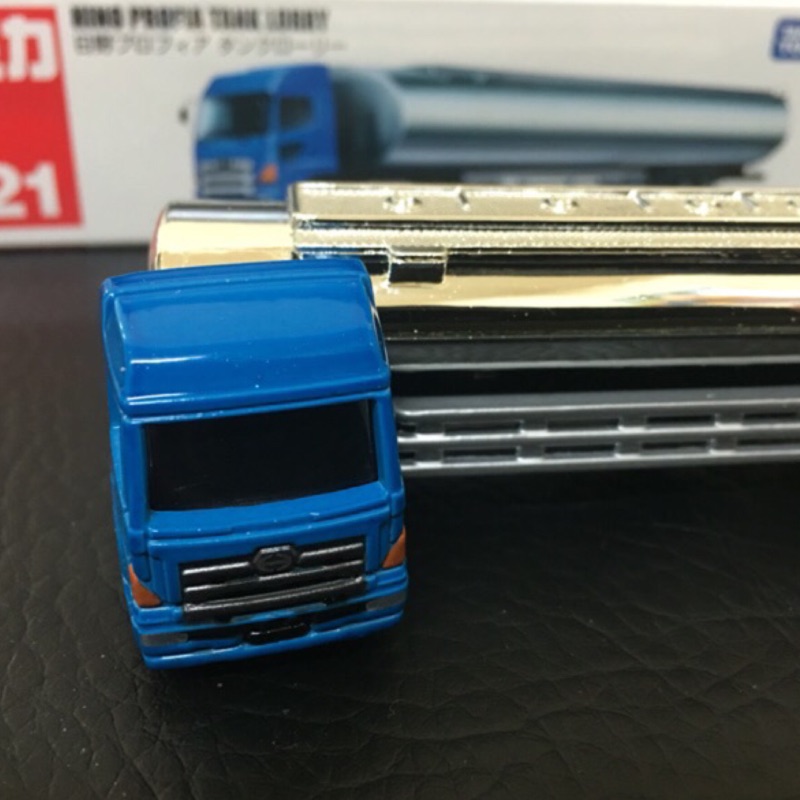 絕版 TOMICA No.121 HINO PROFIA TANK LORRY