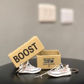 Adidas鞋模吊飾 Boost 350 黑白款 (一雙含鞋盒)