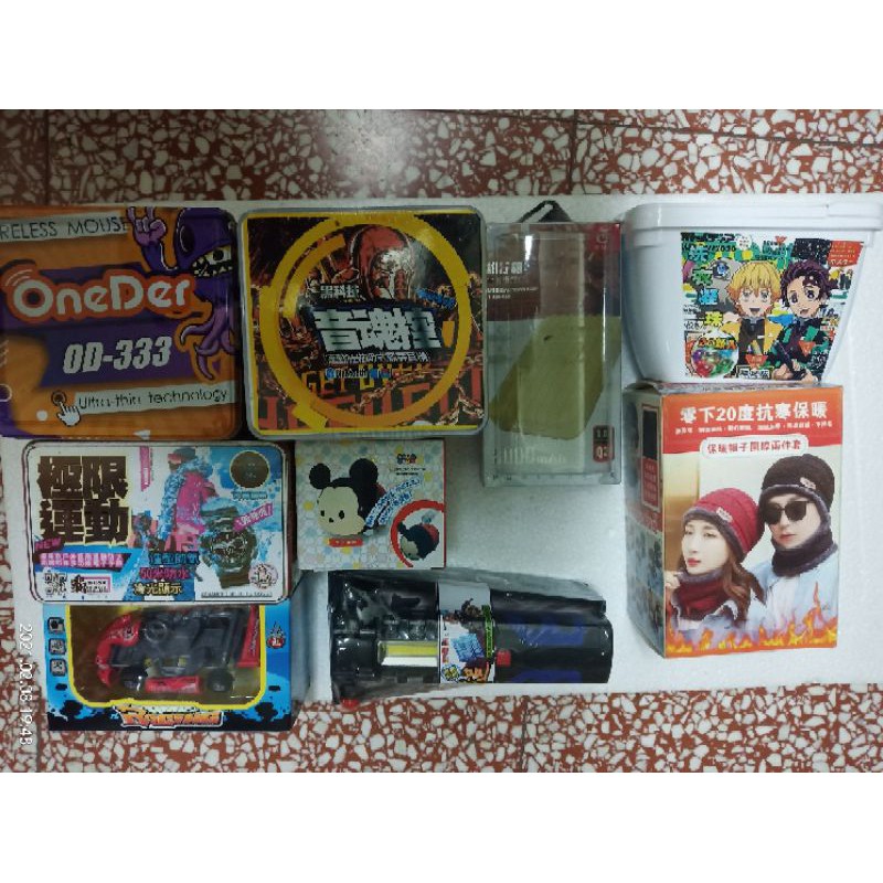 娃娃機商品--OneDer OD-333無線滑鼠、藍牙耳機、行動電源、洗衣球、擊破器、電子錶、存錢筒、雜物，整圖賣