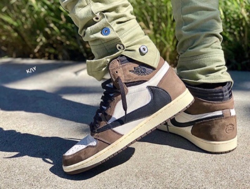 travis scott x air jordan 1 price