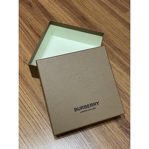 Burberry 皮帶盒