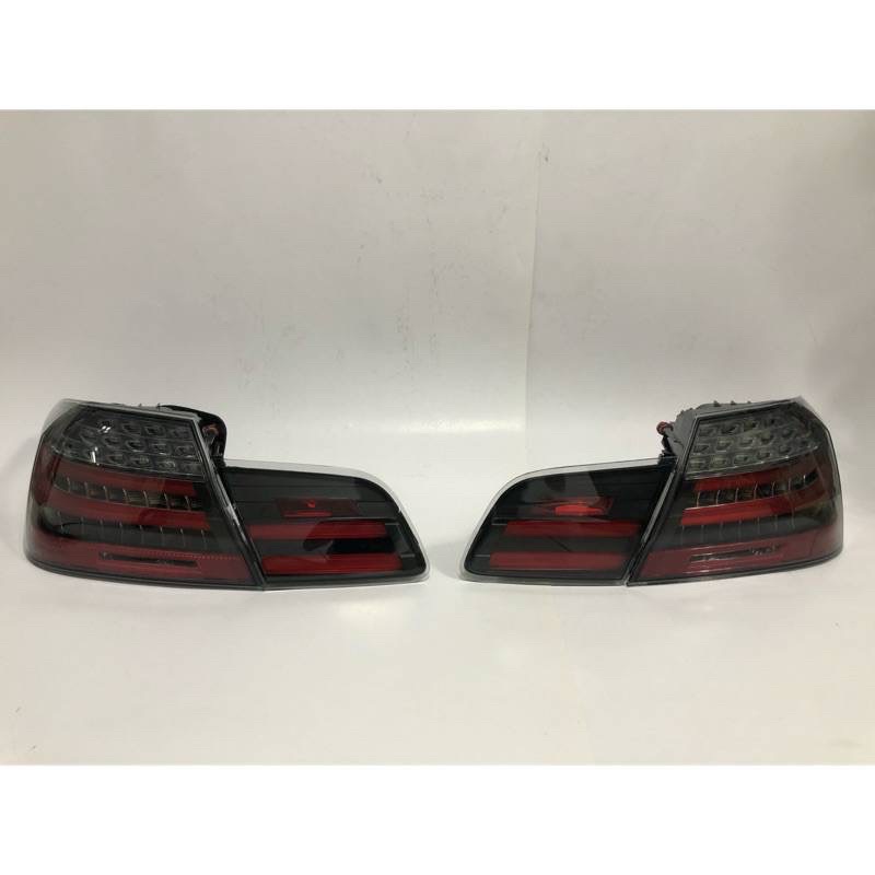 安鑫汽車精品 BMW E92前期改後期專用 LED燻黑版尾燈 另有紅白款 大燈 大包圍 尾翼 下巴