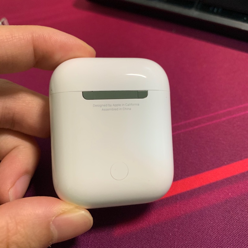 Apple air pods 2(非無線充電版）九成新