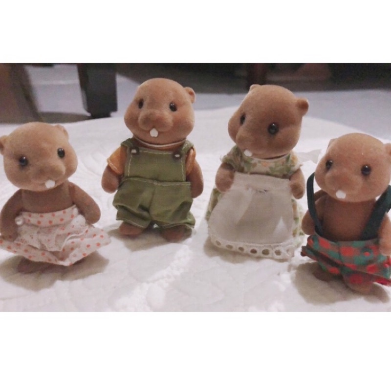 ✤鳩日堂 森林家族 ⚠️降價 絕版稀有 第一代海狸家族 原衣服 早期人偶 狀態良好乾淨