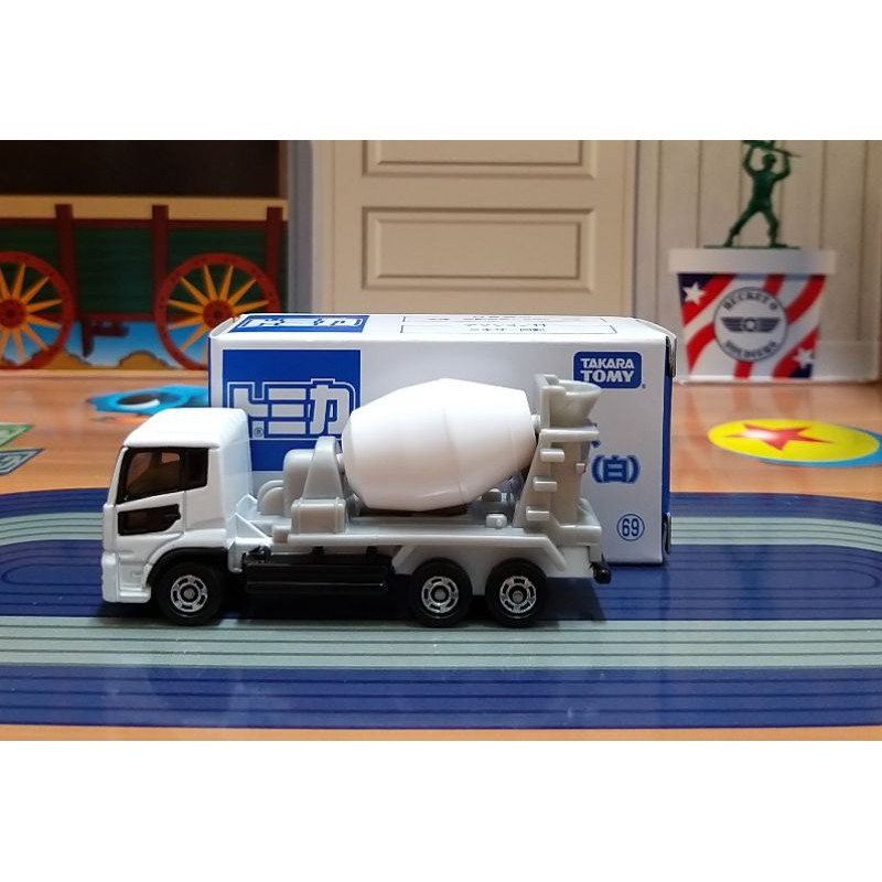 TOMICA 多美 非賣品 白 53 NISSAN DIESEL Quon 31 日產 水泥車 混泥土攪拌車