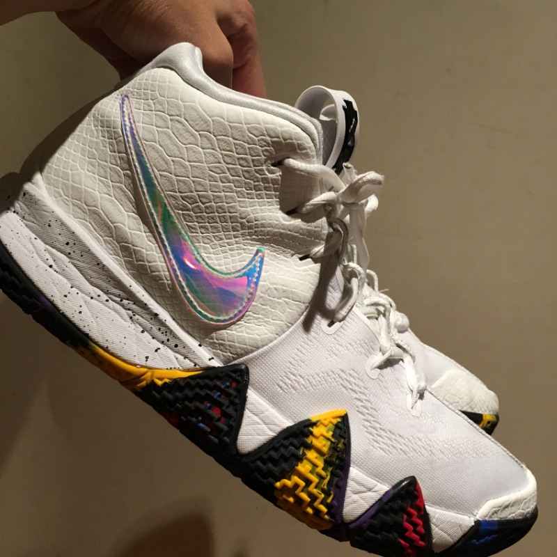 Kyrie 4