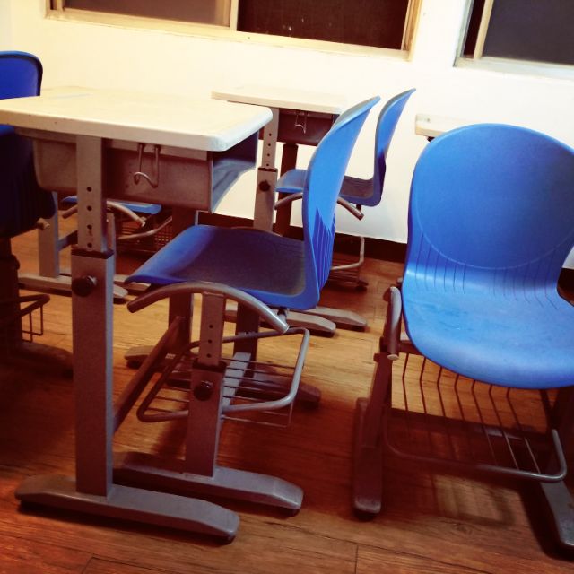 鐵製課桌椅 一組 桌子+椅子 可調高度 成長書桌 學校課桌椅