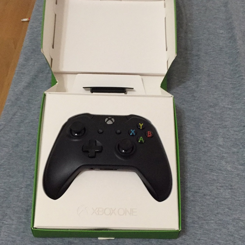 Xbox one 無線搖桿（含耳機插孔）