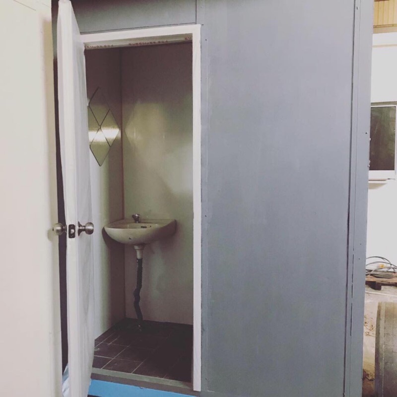 衛浴型號001（0.6坪）流動行廁所～水泥底，隔熱隔音牆，耐用平價