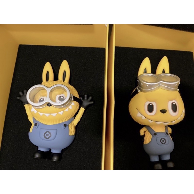 Labubu  Zimomo X Minions 小小兵 聯名大型公仔+展示盒X2