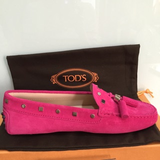 Tod's麂皮桃紅色豆豆鞋