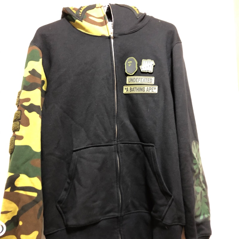 Bape Undefeated 鯊魚外套