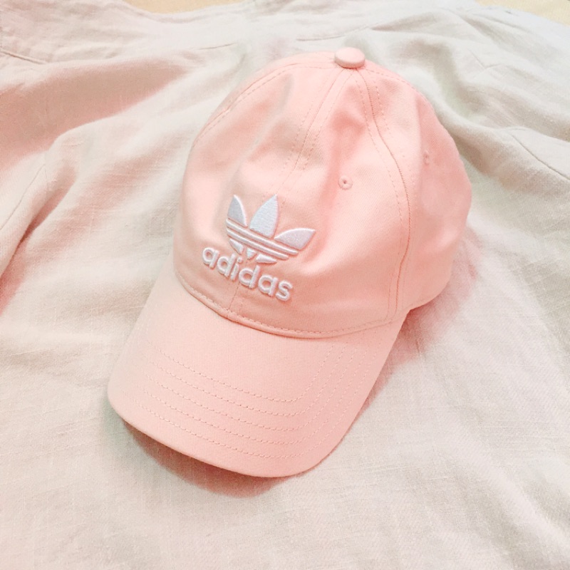 Adidas 粉色老帽