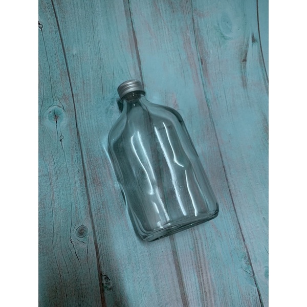 玻璃瓶 （扁瓶、圓瓶）銀蓋. 文青玻璃瓶 市集 展示可用 咖啡瓶 果汁瓶