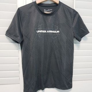 特價Under Armour 男童運動上衣/ YXL /二手