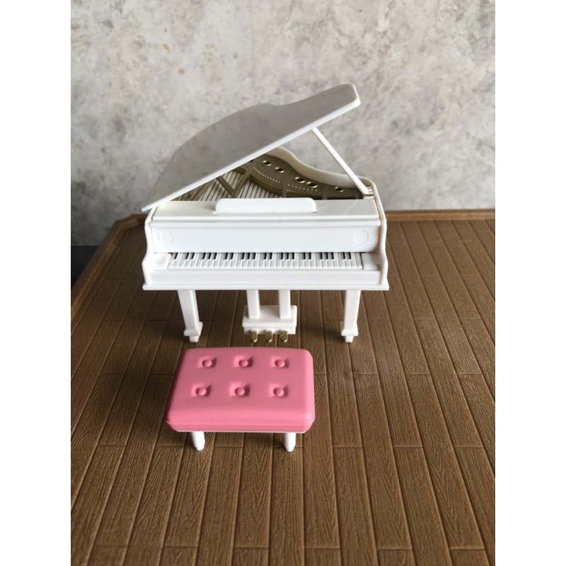 （商品保留中勿下單）森林家族二手 三角鋼琴 白色琴鍵可以按 請蓋可以打開