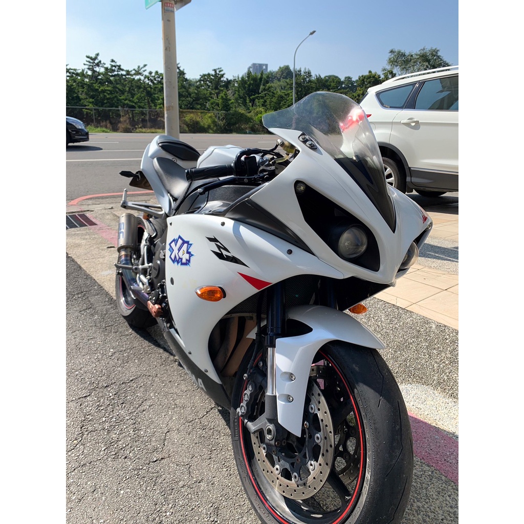 YZF-R1  二手擋車 配合貸款 全額貸款 白牌 黃牌 紅牌 仿賽 街車 大型重機 滿18即可辦理名片在最後一張