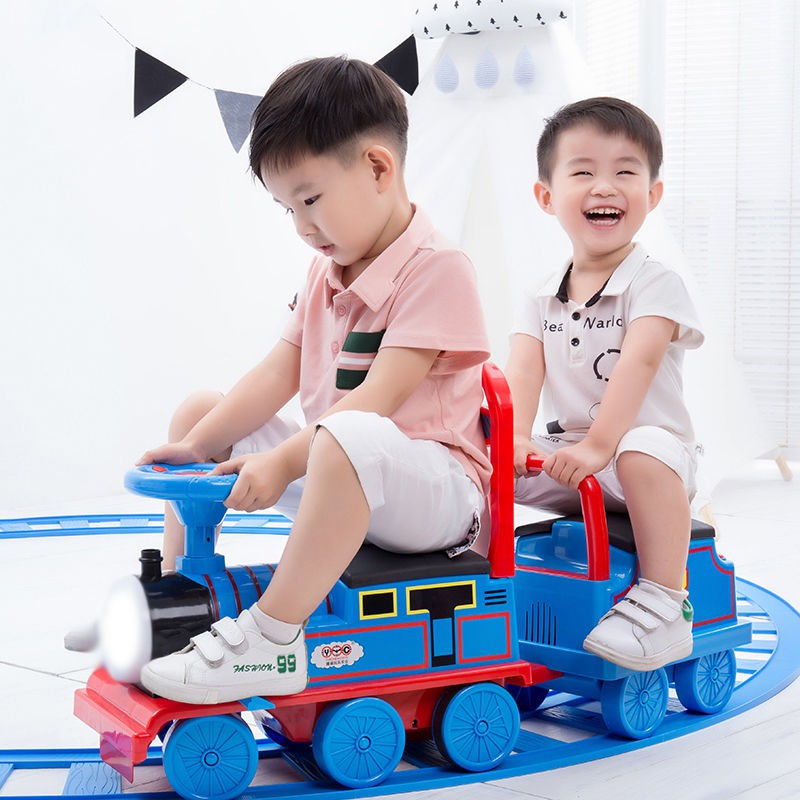 #現貨 免運#可坐人托馬斯小火車軌道童車兒童電動益智男孩玩具軌道套裝3-5歲6