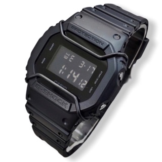 G-SHOCK DW-5600BB-1 限時特惠~經典個性數位電子錶+黑色金屬保護桿