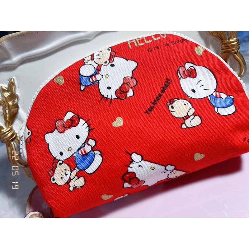 正版 🇯🇵日本三麗鷗授權布 日本布純手工製作 點點Hello Kitty 拉鍊小布包～限量手作