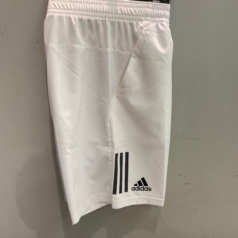 Adidas dp0302 白色短褲S號| 蝦皮購物