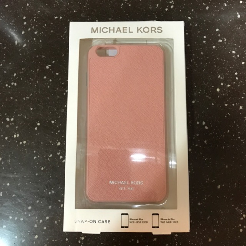 Michael Kors皮革紋淡粉色手機殼i6 Plus/i6s Plus