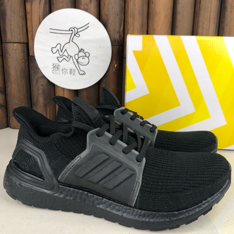 ultra boost 19 triple black