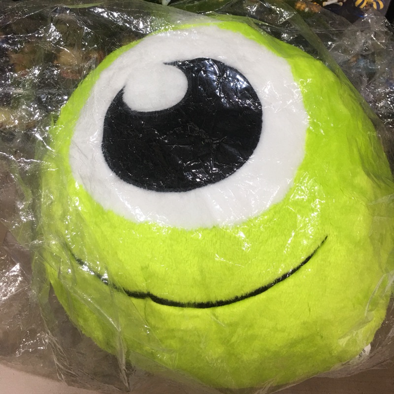 迪士尼 怪獸電力公司 怪獸大學 大眼仔 麥克華斯基 暖手枕